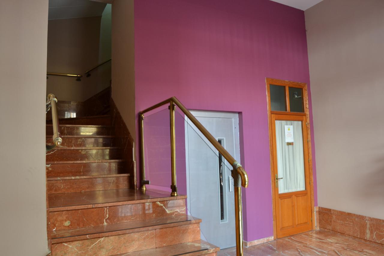 Hostal Jentoft Sevilha Exterior foto